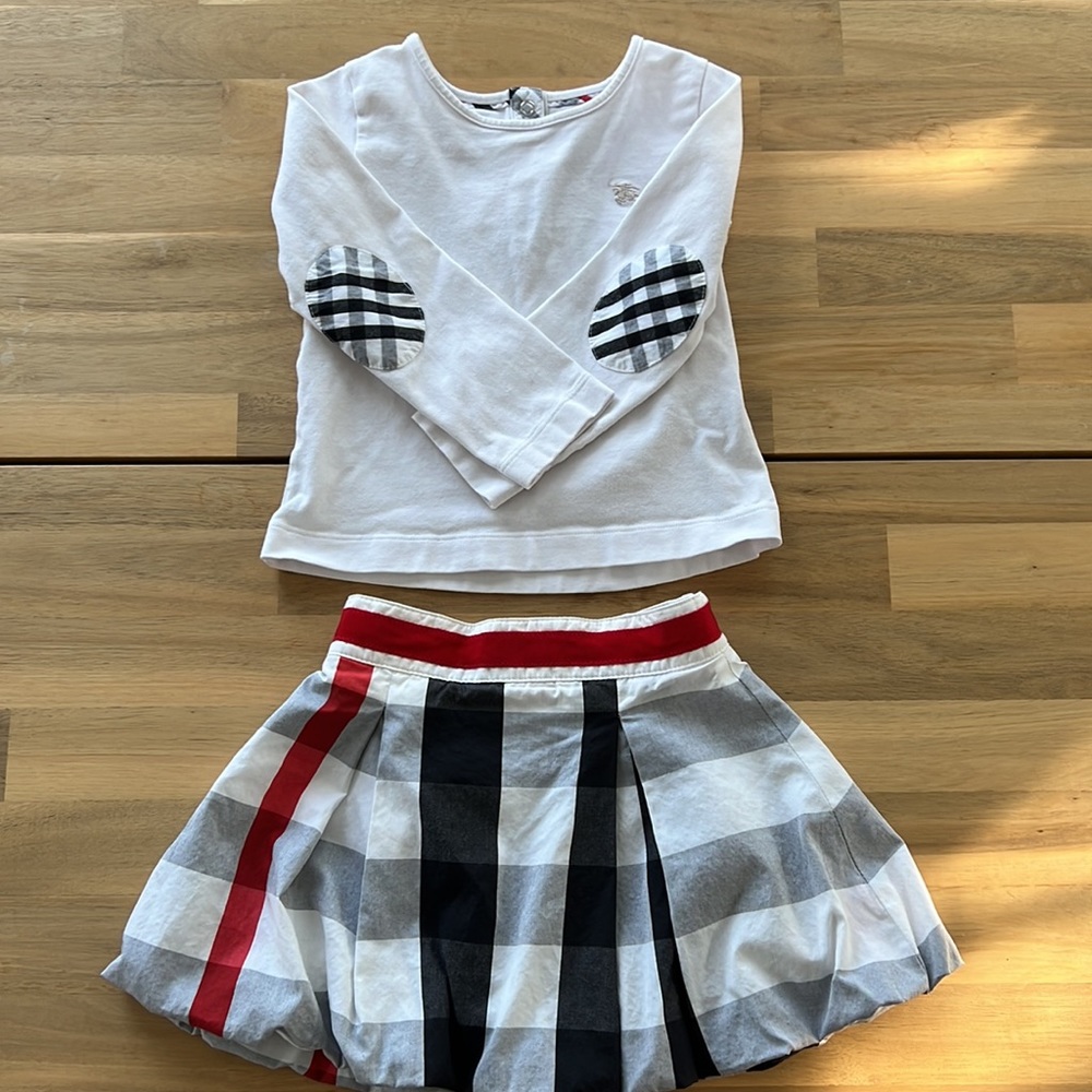 Burberry kids top & bottom matching set 
Top is 3y
Skirt is 2y

Great condition